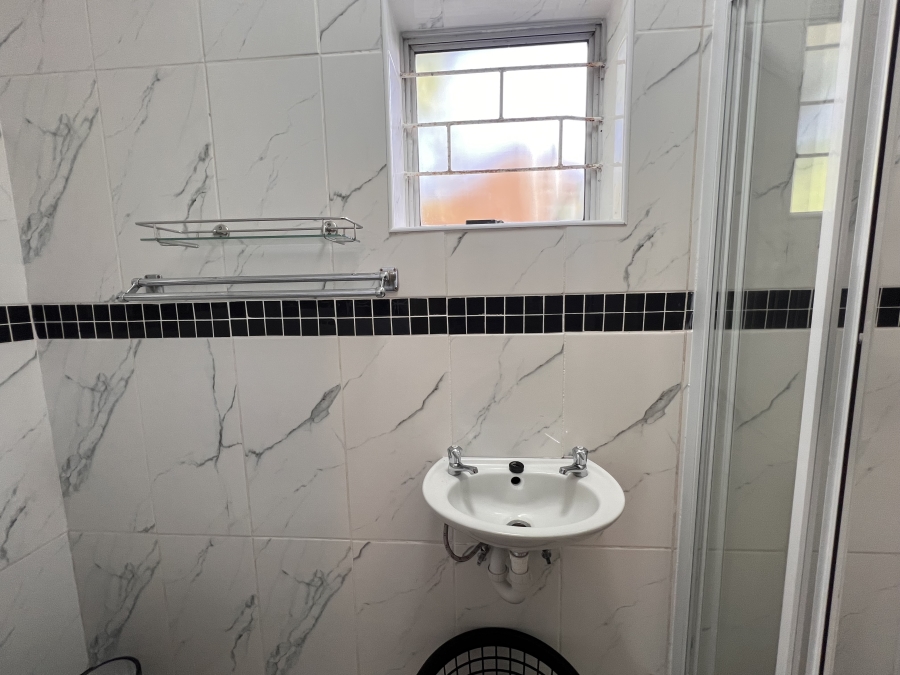 To Let 1 Bedroom Property for Rent in Tijgerhof Western Cape